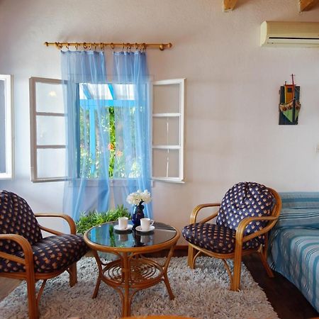 Seahorse Cottage Mourtero エクステリア 写真